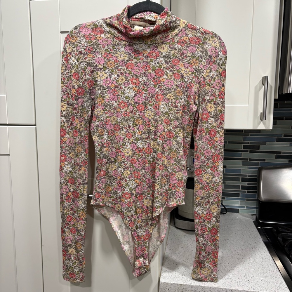 H&M floral long sleeve bodysuit